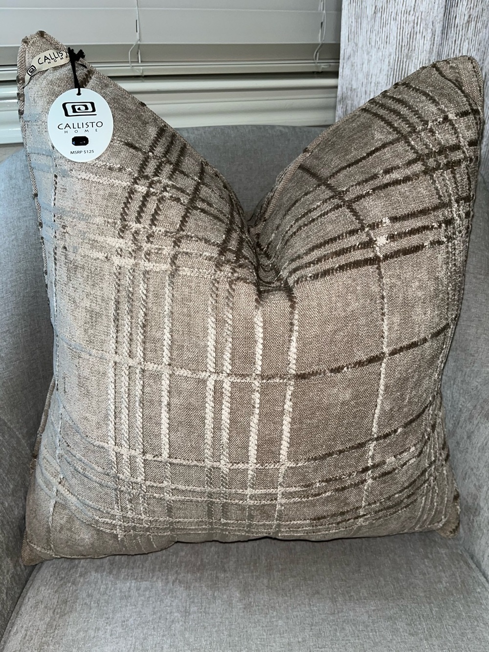 1-NWT CALLISTO HOME TAUPE TEXTURE DESIGN LUXURY DECORATIVE PILLOW (T30133F11)